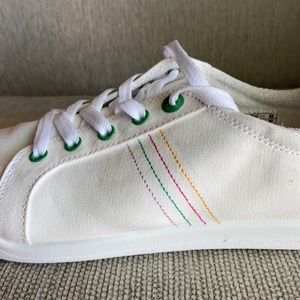 Vionic Beach White Canvas Stinson Sneaker Tennis Shoe